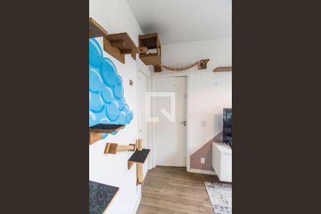 Sala de apartamento para alugar com 1 quarto, 40m² em Jardim Tupanci, Barueri