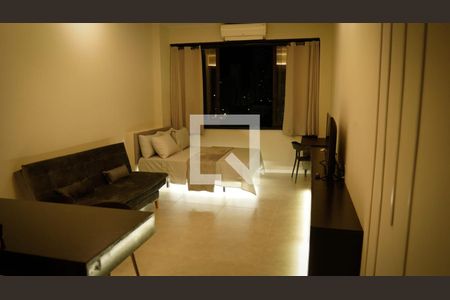 Sala de kitnet/studio para alugar com 1 quarto, 32m² em Centro, Rio de Janeiro