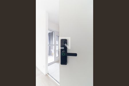 Entrada  de apartamento para alugar com 2 quartos, 42m² em Vila Vermelha, São Paulo