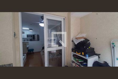 Apartamento à venda com 2 quartos, 53m² em Quitaúna, Osasco