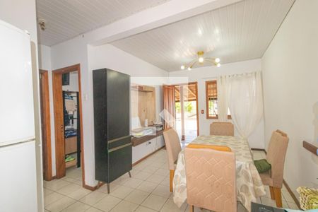 Sala de casa à venda com 2 quartos, 120m² em São José, Canoas