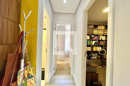 Corredor de apartamento para alugar com 2 quartos, 63m² em Jardim Prudência, São Paulo