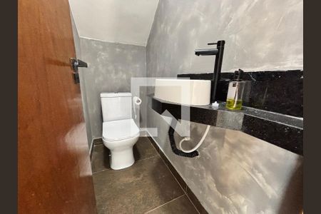 Lavabo de casa de condomínio para alugar com 4 quartos, 232m² em Vargem Pequena, Rio de Janeiro