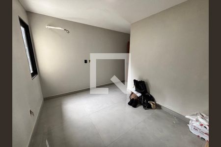 Quarto 1 de casa de condomínio para alugar com 4 quartos, 232m² em Vargem Pequena, Rio de Janeiro