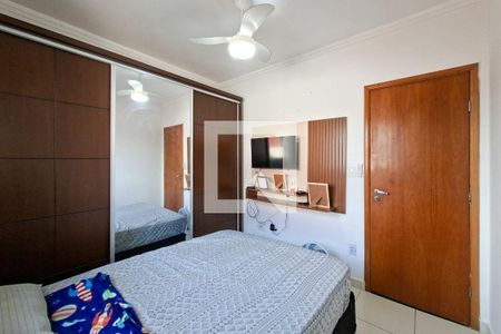 Quarto 1 de casa de condomínio para alugar com 2 quartos, 70m² em Maracanã, Praia Grande