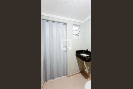 Banheiro de kitnet/studio para alugar com 1 quarto, 27m² em Jardim dos Pimentas, Guarulhos