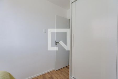 Quarto 1 de apartamento para alugar com 2 quartos, 40m² em Jardim Maria Duarte, São Paulo