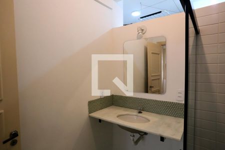 Banheiro da Suíte de apartamento para alugar com 3 quartos, 150m² em Centro, Belo Horizonte