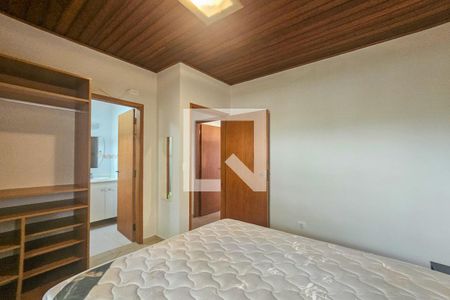 Casa para alugar com 3 quartos, 200m² em Balneario Praia do Pernambuco, Guarujá