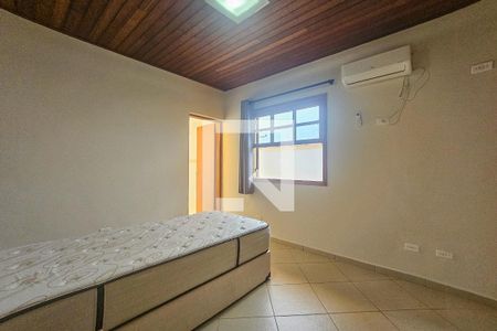 Casa para alugar com 3 quartos, 200m² em Balneario Praia do Pernambuco, Guarujá
