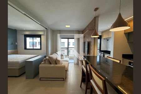 Sala de apartamento para alugar com 1 quarto, 40m² em Empresarial 18 do Forte, Barueri