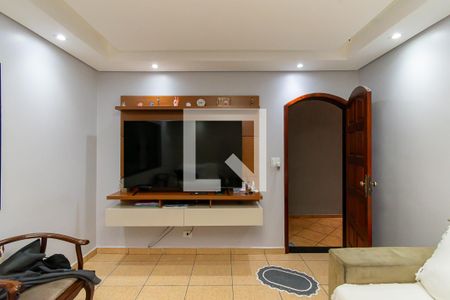 Sala de casa para alugar com 4 quartos, 300m² em Parque Sao Rafael, São Paulo