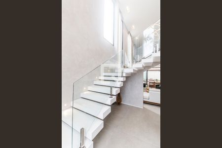 Escada de casa de condomínio à venda com 4 quartos, 349m² em Residencial Burle Marx, Santana de Parnaíba