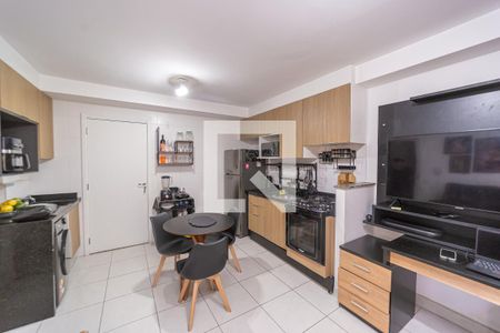Sala/Cozinha e Área de Serviço de apartamento para alugar com 1 quarto, 37m² em Vila Penteado, São Paulo