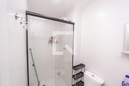 Banheiro de apartamento para alugar com 1 quarto, 37m² em Vila Penteado, São Paulo