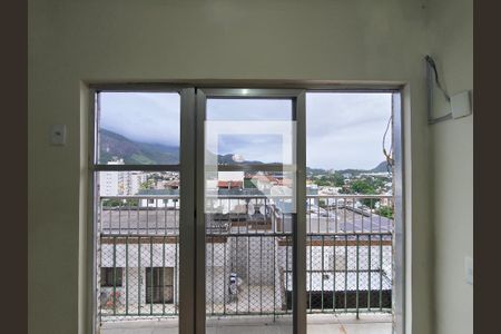 Apartamento para alugar com 2 quartos, 75m² em Jacarepaguá, Rio de Janeiro