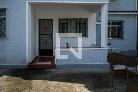 Quintal de casa para alugar com 5 quartos, 197m² em Essolândia, Nova Iguaçu