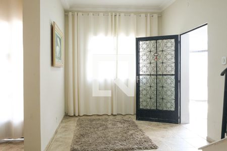 Sala de Jantar de casa para alugar com 5 quartos, 197m² em Essolândia, Nova Iguaçu