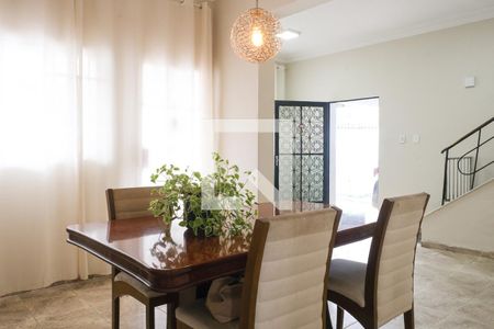 Sala de Jantar de casa para alugar com 5 quartos, 197m² em Essolândia, Nova Iguaçu