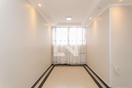 Sala de apartamento para alugar com 3 quartos, 75m² em Conjunto Habitacional A. E. Carvalho, São Paulo