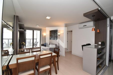 Sala de apartamento para alugar com 2 quartos, 64m² em Alto da Glória, Curitiba