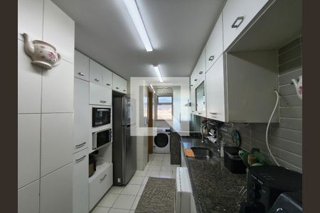 Cozinha e Área de Serviço de apartamento à venda com 2 quartos, 82m² em Barra Olímpica, Rio de Janeiro
