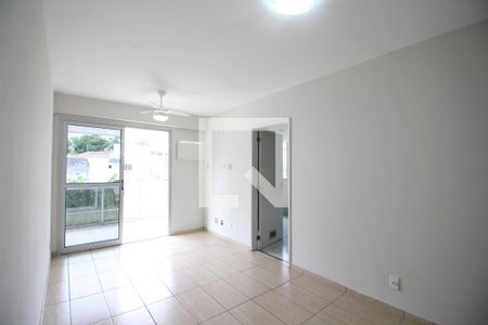 Sala de apartamento para alugar com 2 quartos, 98m² em Jacarepaguá, Rio de Janeiro