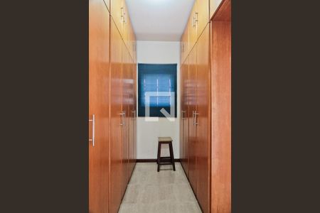 Closet da suíte de casa à venda com 3 quartos, 173m² em Vila Pereira Barreto, São Paulo