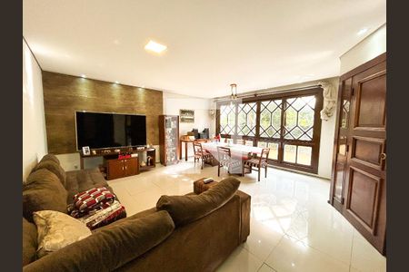 Casa à venda com 5 quartos, 180m² em Itapoã, Belo Horizonte