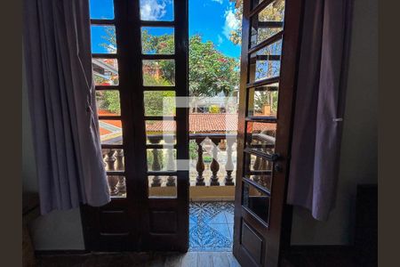 Casa à venda com 5 quartos, 180m² em Itapoã, Belo Horizonte