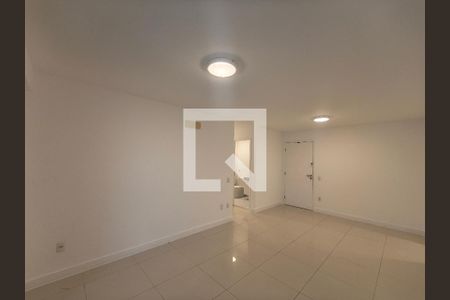 Sala de apartamento para alugar com 3 quartos, 135m² em Barra da Tijuca, Rio de Janeiro