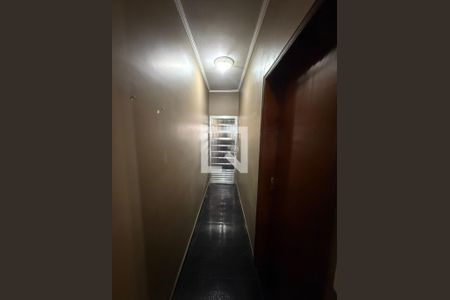 Corredor de casa para alugar com 3 quartos, 218m² em Jardim Piratininga, São Paulo