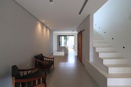 Sala de casa à venda com 4 quartos, 150m² em Vila Carrão, São Paulo
