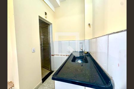 Cozinha de kitnet/studio para alugar com 1 quarto, 45m² em Parque Residencial Bambi, Guarulhos