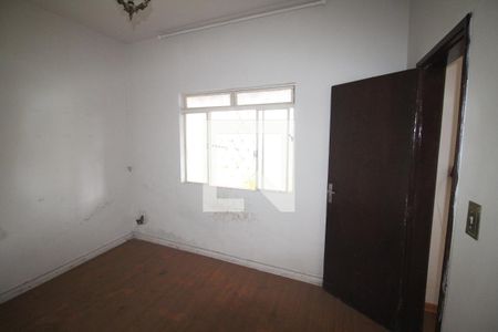 Quarto 1 de casa à venda com 2 quartos, 360m² em Araguaia, Belo Horizonte