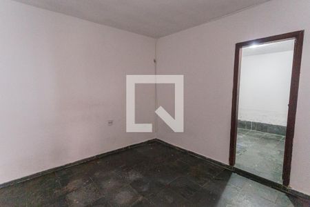 Quarto 1 de casa para alugar com 2 quartos, 150m² em Paraíso, Belo Horizonte