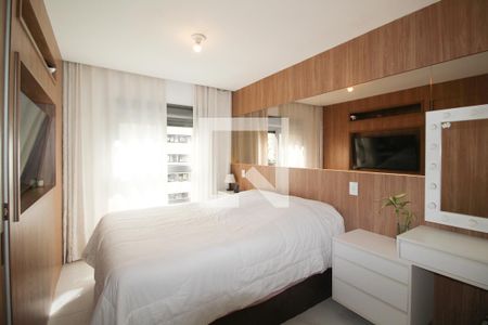 Suíte  de apartamento à venda com 1 quarto, 71m² em Moema, São Paulo