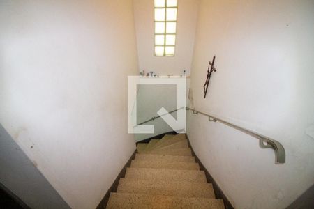 Escada de casa à venda com 3 quartos, 104m² em Jardim Aeroporto, São Paulo