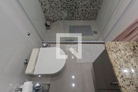 Banheiro de apartamento para alugar com 2 quartos, 78m² em Boqueirão, Santos