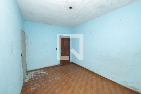 Casa à venda com 2 quartos, 179m² em Olaria, Contagem