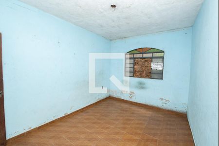 Casa à venda com 2 quartos, 179m² em Olaria, Contagem