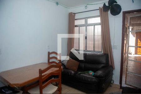 Sala de apartamento para alugar com 2 quartos, 45m² em Vila Arizona, Itaquaquecetuba