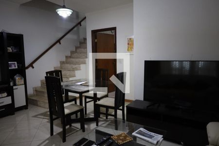 Casa para alugar com 3 quartos, 180m² em Vila Santo Antônio, São Paulo