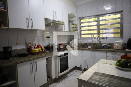 Casa para alugar com 3 quartos, 180m² em Vila Santo Antônio, São Paulo