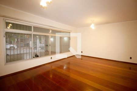 Casa para alugar com 4 quartos, 196m² em Vila Anglo Brasileira, São Paulo