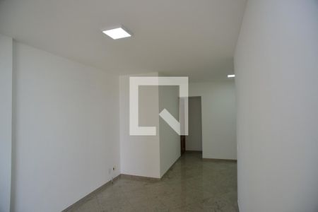 Sala de apartamento para alugar com 3 quartos, 115m² em Barra da Tijuca, Rio de Janeiro