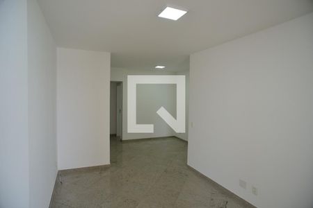 Sala de apartamento para alugar com 3 quartos, 115m² em Barra da Tijuca, Rio de Janeiro