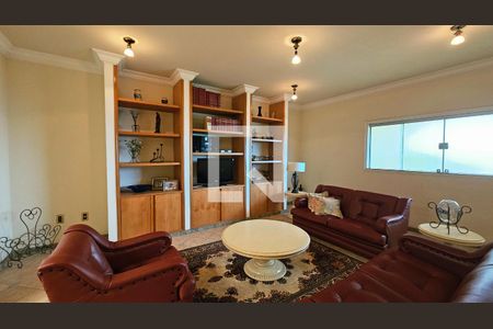 Casa à venda com 4 quartos, 35m² em Traviu, Jundiaí