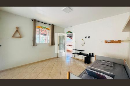 Quarto de casa à venda com 3 quartos, 2000m² em Estâncias Imperiais, Contagem