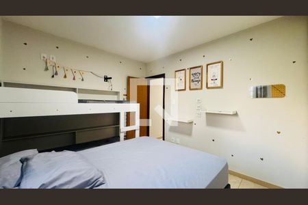 Quarto de casa à venda com 3 quartos, 2000m² em Estâncias Imperiais, Contagem